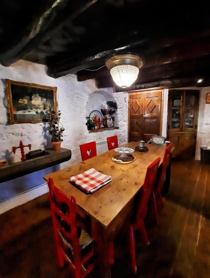 L' Antiga Cadarnera Villa Bor Buitenkant foto